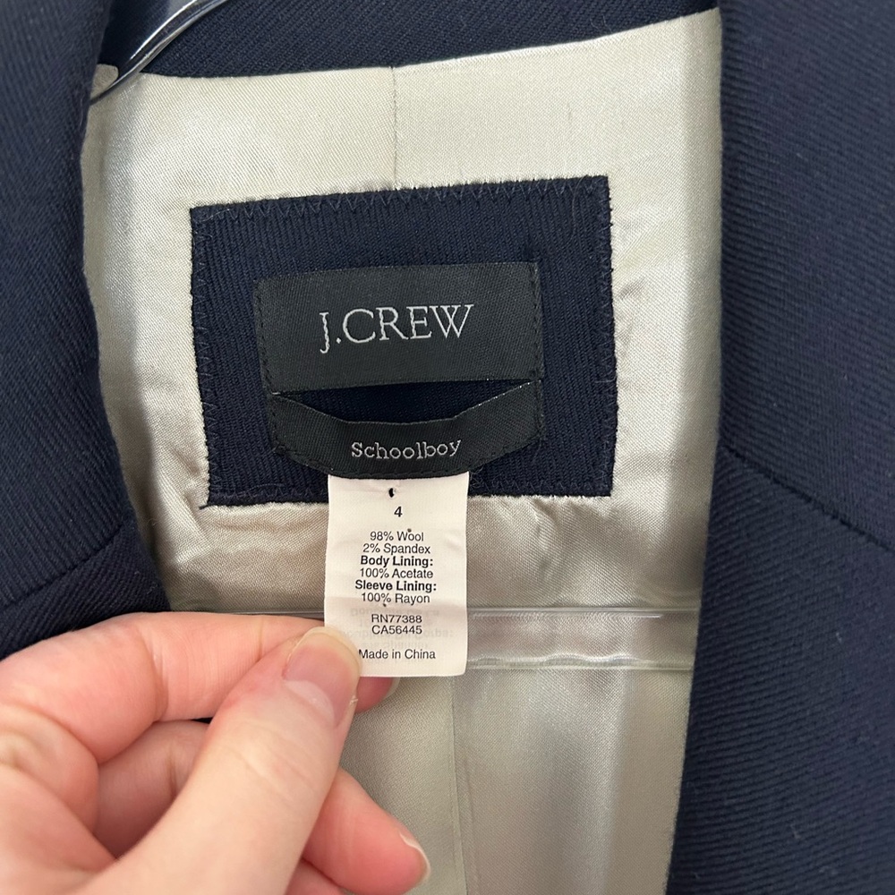 J. Crew Schoolboy Blazer‎ Wool Size 4 Navy with Gold Buttons - Picture 2 of 6